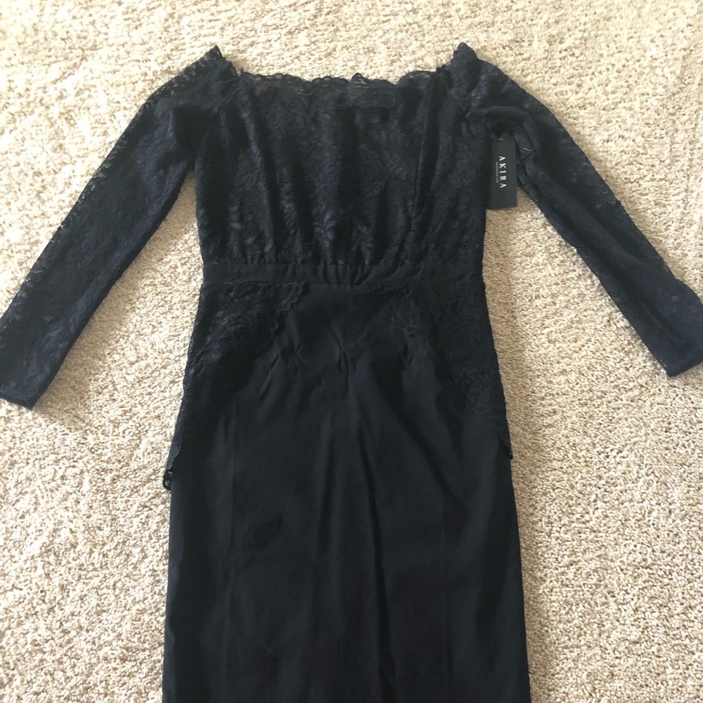 Off shoulder lace peplum black dress Bnwt Med!